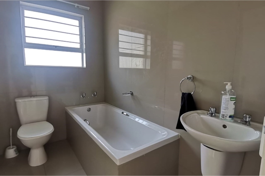 3 Bedroom Property for Sale in Dalvale Western Cape